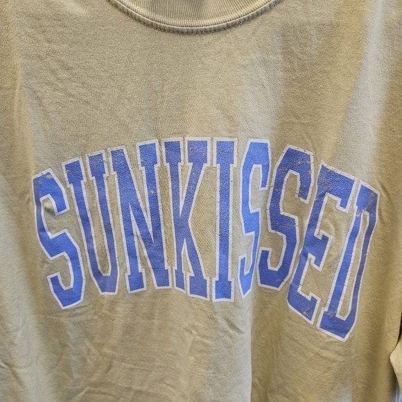 Comfort Colors Sunkissed Graphic Cotton Tshirt Womens - Picture 3 of 7